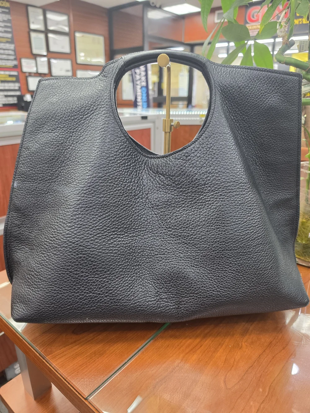 Tom Tord Alix Classic Black Leather Tote Bag with Gold Accents
